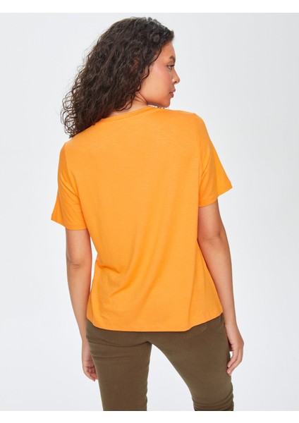 V Yaka Kısa Kollu T-Shirt 69015 modelleri