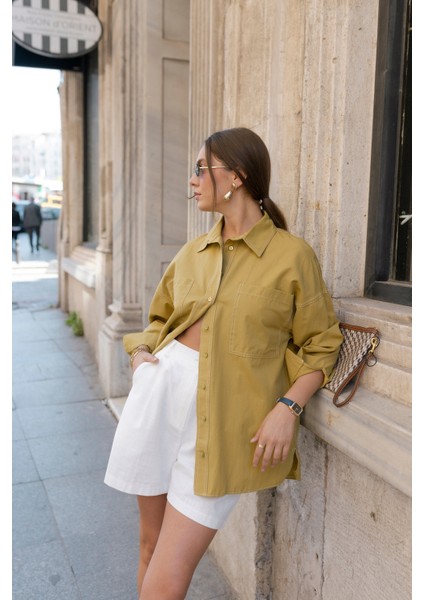 Yağ Yeşili Kontrast Dikiş Detaylı Cepli Gömlek