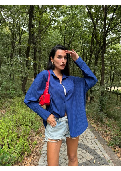 Lacivert Oversize Geniş Manşetli Kadın Gömlek 27384