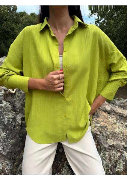 Fıstık Yeşili Oversize Geniş Manşetli Kadın Gömlek 27384 fırsatları