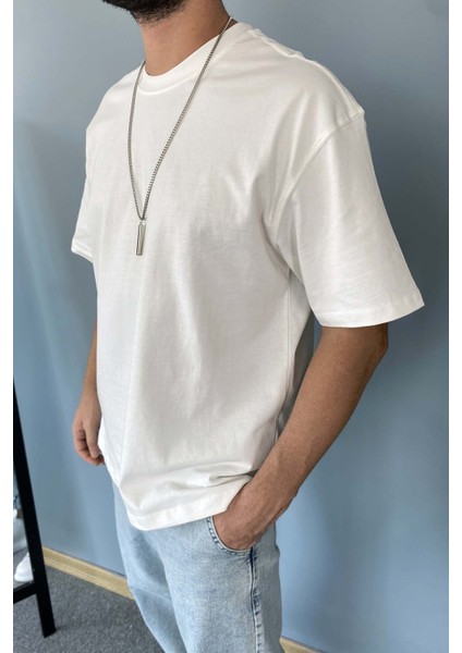 Oversize Fit Pamuk Orta Kalın Dokulu Beyaz T-Shirt modelleri