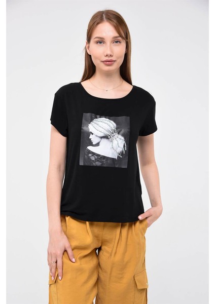 Saçı Taş Işlemeli Kız Baskılı T-Shirt