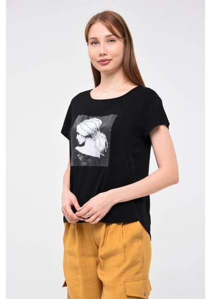 Saçı Taş Işlemeli Kız Baskılı T-Shirt modelleri