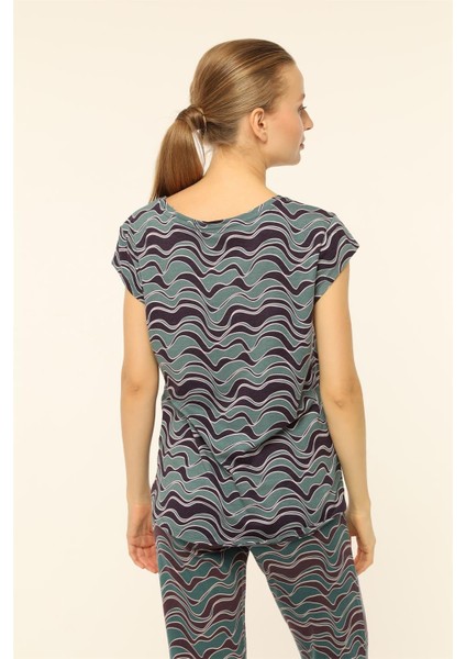 Dalgalı Desenli T-Shirt fırsatları