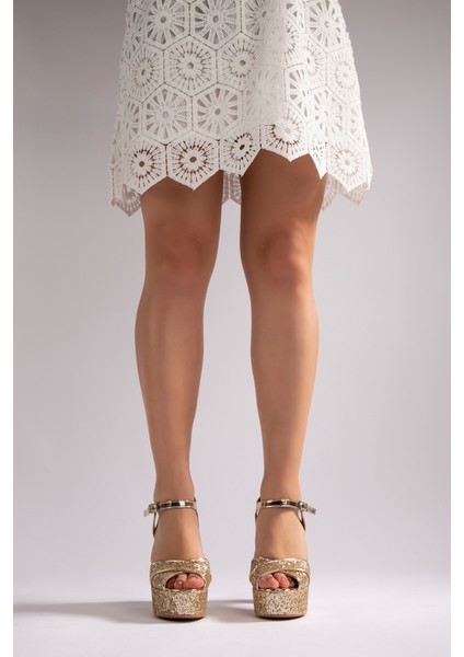 Cindirella Kadın Abiye Platform Topuklu Ayakkabı Altın Payetli fırsatları