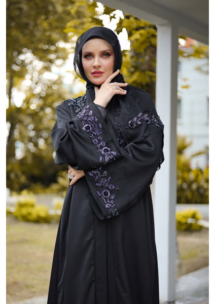 Harika Wear Siyah Yüksek Kaliteli Gül Kristalli Abaya Ferace