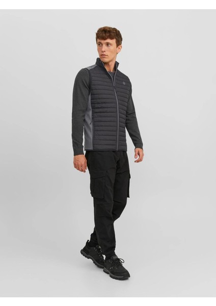 Jack&Jones 12200684 2 Cep Yan Ve Omuz Ek Parca Detaylı Yelek fırsatları