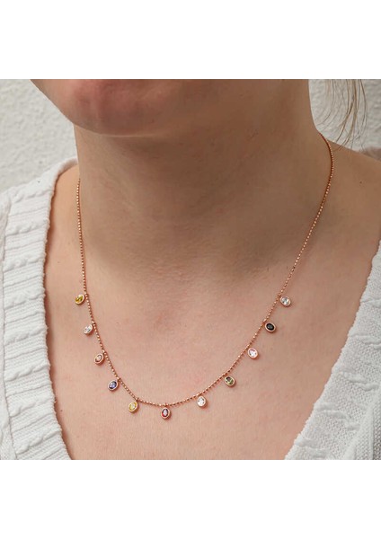 Gümüş Renkli Oval Taşlı Şans Kadın Kolye fırsatları