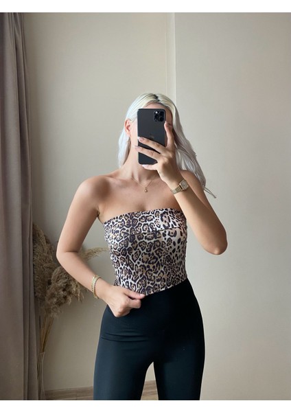 Zora Butik Katlamalı Leopar Desen Straplez Crop