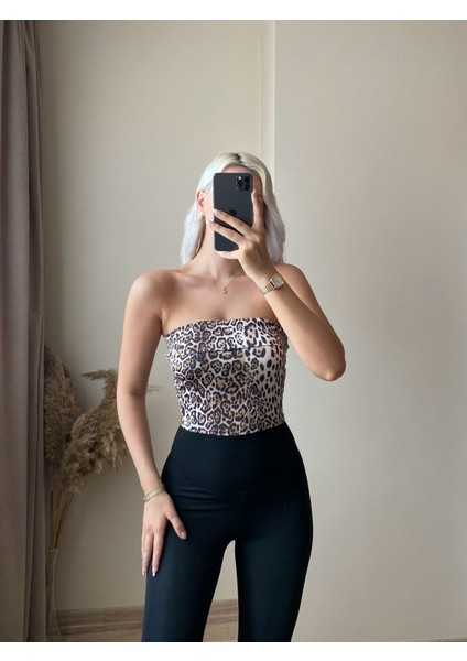 Zora Butik Katlamalı Leopar Desen Straplez Crop