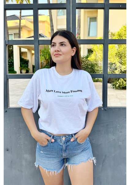 Beyaz Renk Freedom Baskı Unisex Oversize T-Shirt fiyatları