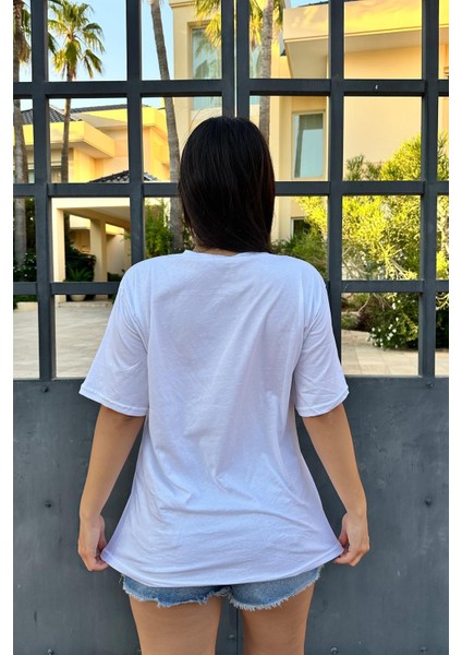 Beyaz Renk Freedom Baskı Unisex Oversize T-Shirt modelleri