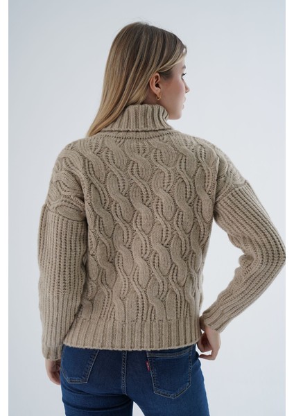 Kadın Bej Oversize Balıkçı Yaka Selanik Saç Örgülü Yün Özel Iplik Triko Örme Kazak TRIST-6163 modelleri
