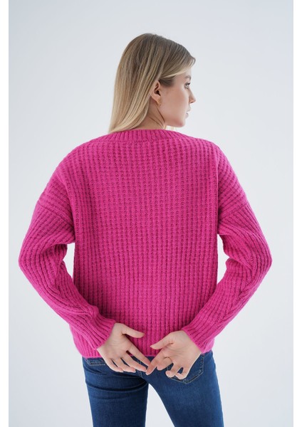Kadın Fuşya Oversize V Yaka Nopen Selanik Örgü Yünlü Özel Iplik Triko Örme Kazak TRIST-6160 modelleri