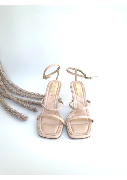 Kadın Ince Şeritli Topuklu Ayakkabı