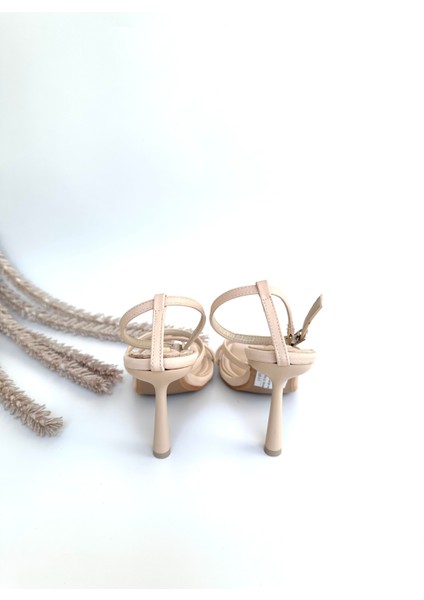 Kadın Ince Şeritli Topuklu Ayakkabı fırsatları