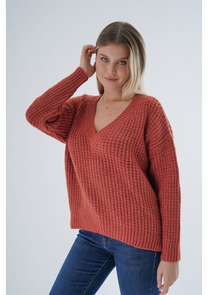Kadın Kiremit Oversize V Yaka Nopen Selanik Örgü Yünlü Özel Iplik Triko Örme Kazak TRIST-6160 indirimleri