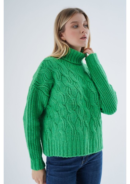 Kadın Yeşil Oversize Balıkçı Yaka Selanik Saç Örgülü Yün Özel Iplik Triko Örme Kazak TRIST-6163 fiyatları