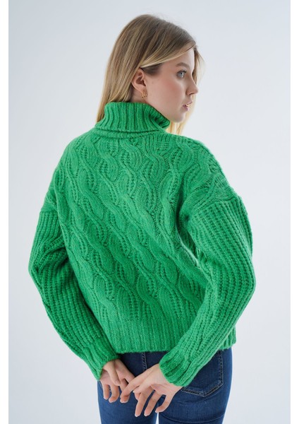 Kadın Yeşil Oversize Balıkçı Yaka Selanik Saç Örgülü Yün Özel Iplik Triko Örme Kazak TRIST-6163 modelleri