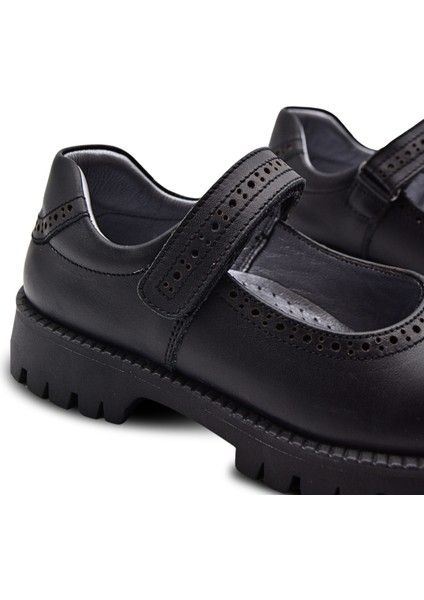 Kids A More Glee Cırtlı Deri Kız Çocuk Okul Ayakkabı Siyah Cilt indirimleri