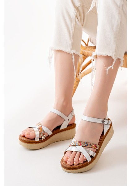 Beyaz Multi Ortopedik Deri Dolgu Kadın Sandalet modelleri