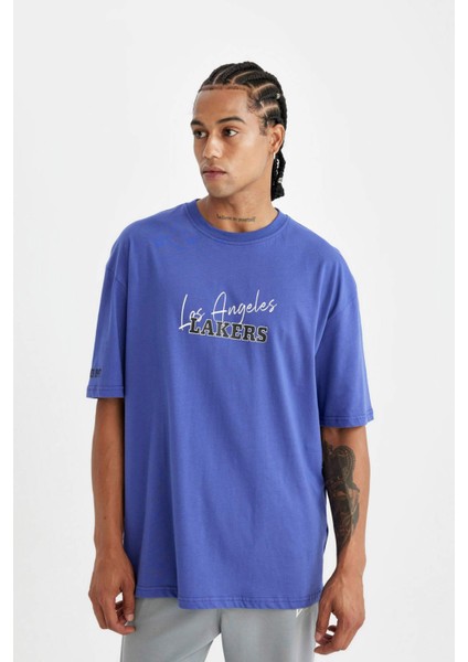 Fit NBA Los Angeles Lakers Oversize Geniş Kalıp Bisiklet Yaka Sırt Baskılı Pamuklu Kısa Kollu Tişört C9256AX24AU