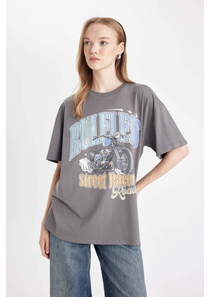 Oversize Geniş Kalıp Bisiklet Yaka Baskılı Kısa Kollu Tişört modelleri