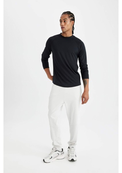 Fit Sporcu Jogger Eşofman Altı Standart Fit Beli Paçası Lastikli Cepli C9174AX24AU