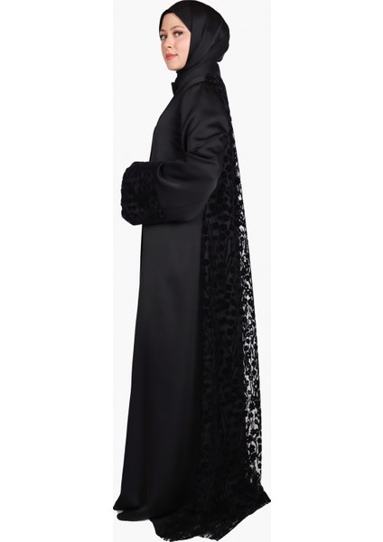 Harika Wear Çiçeklerle Işlemeli Siyah Abaya Ferace