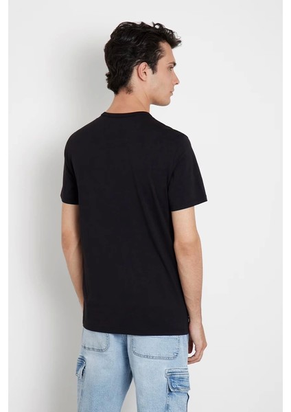 Ss Cn Classıc Desıgn T-Shirt fırsatları