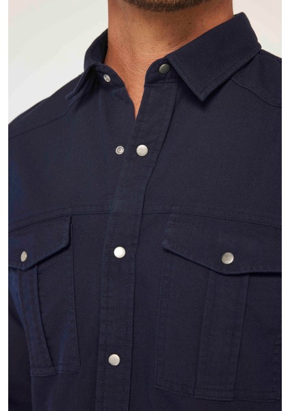 Erkek Slim Fit Uzun Kollu Spor Yaka Yıkamalı Çift Cepli Armürlü Denim Lacivert Gömlek fırsatları
