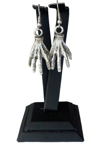 Wednesday Eli Gotik Pençe Küpe modelleri