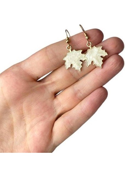 Gold Çerçeveli Zarif Yaprak Küpe fiyatları