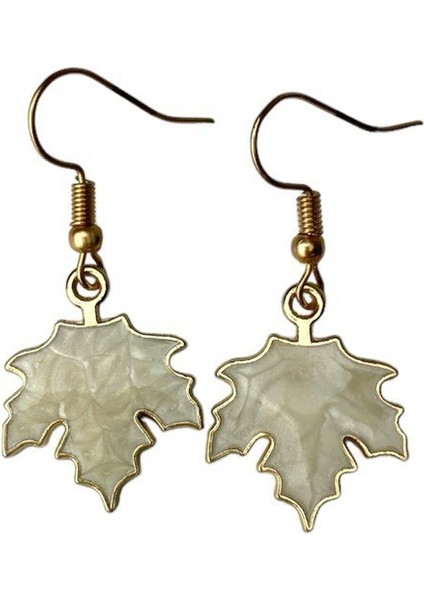 Gold Çerçeveli Zarif Yaprak Küpe fırsatları