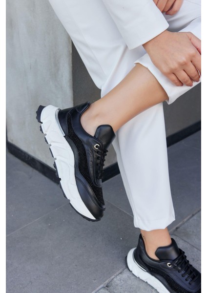 Hilary Siyah Deri Taşlı Kadın Sneaker