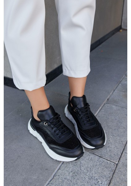 Hilary Siyah Deri Taşlı Kadın Sneaker