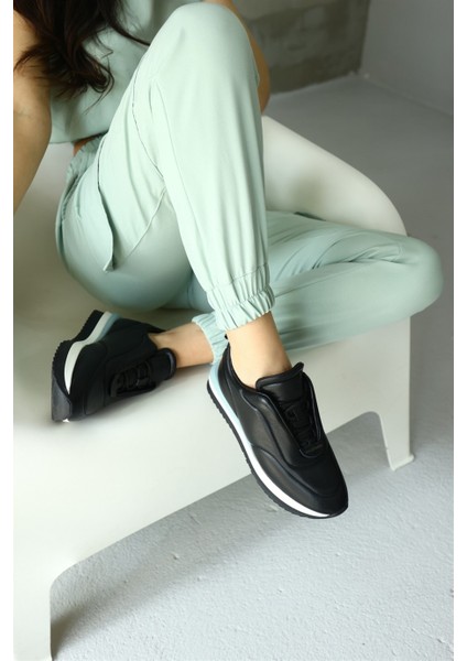 Balla Siyah Deri Kadın Sneaker fiyatları