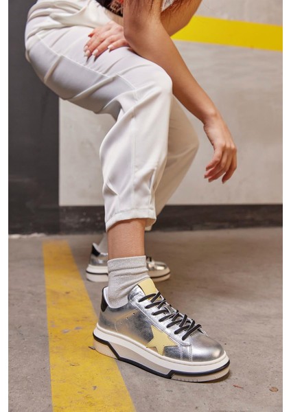 Sveta Gümüş Deri Kadın Sneaker