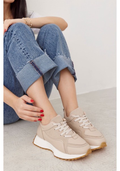 Sara Bej Deri Bağcıklı Kadın Sneaker