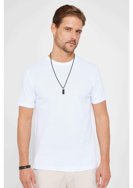 Erkek Slim Fit Dar Kesim %100 Pamuk Yumuşak Dokulu Desenli Beyaz Bisiklet Yaka T-Shirt fiyatları