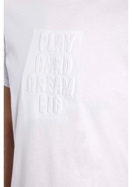 Erkek Slim Fit Dar Kesim %100 Pamuk Yumuşak Dokulu Baskılı Beyaz Bisiklet Yaka T-Shirt fırsatları