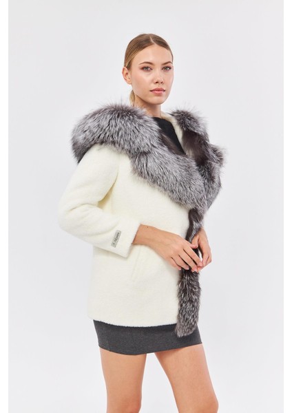 DKA0142 Beyaz Alcantara Hakiki Kürk Kadın Mont