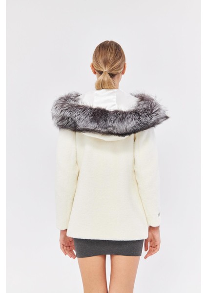 DKA0142 Beyaz Alcantara Hakiki Kürk Kadın Mont fırsatları