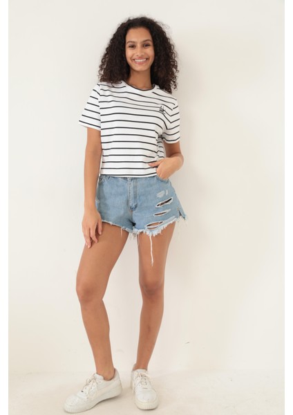 Çizgili Beyaz Kırlangıç Nakış Detaylı Kısa Kollu Kadın T-Shirt - 2401 fiyatları