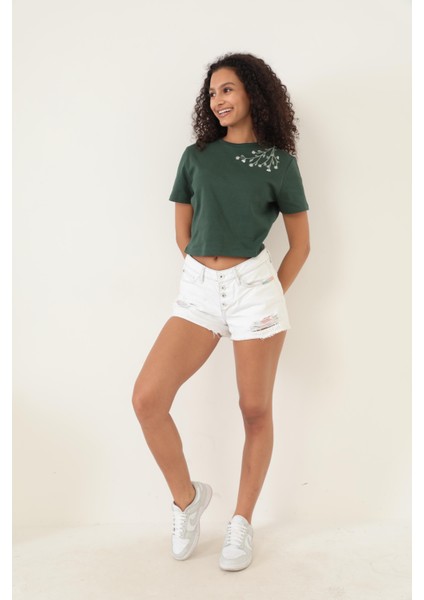 Yeşil Omuzu Papatya Nakışlı Basic Crop T-Shirt- 2413 fiyatları