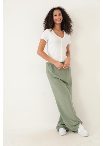 Beyaz Fitilli Görünümlü V Yaka Önden Düğmeli Basic Kadın T-Shirt- 2417 fiyatları