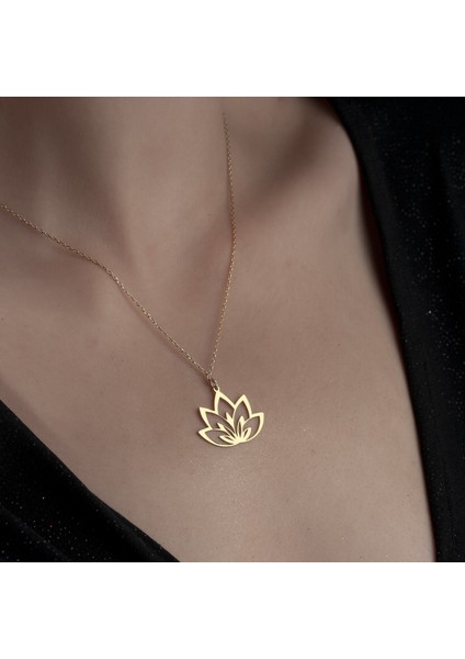 925 Ayar Gümüş Lotus Çiçeği Figürlü Kolye modelleri