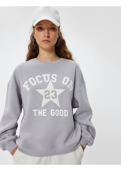 Oversize Bisiklet Yaka Sweatshirt Kolej Baskılı Şardonlu