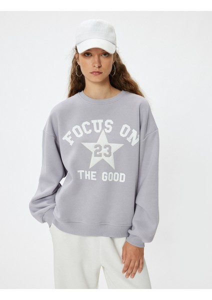 Oversize Bisiklet Yaka Sweatshirt Kolej Baskılı Şardonlu modelleri