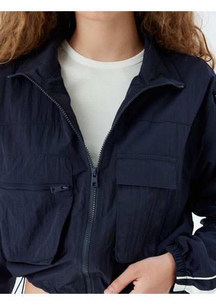 Paraşüt Ceket Crop Fermuarlı Biyeli Slim Fit Cep Detaylı Su Itici indirimleri